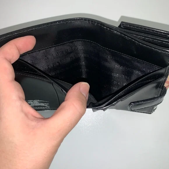 Burberry Fabulous Nova Check Bi-fold Wallet - Picture 7 of 9